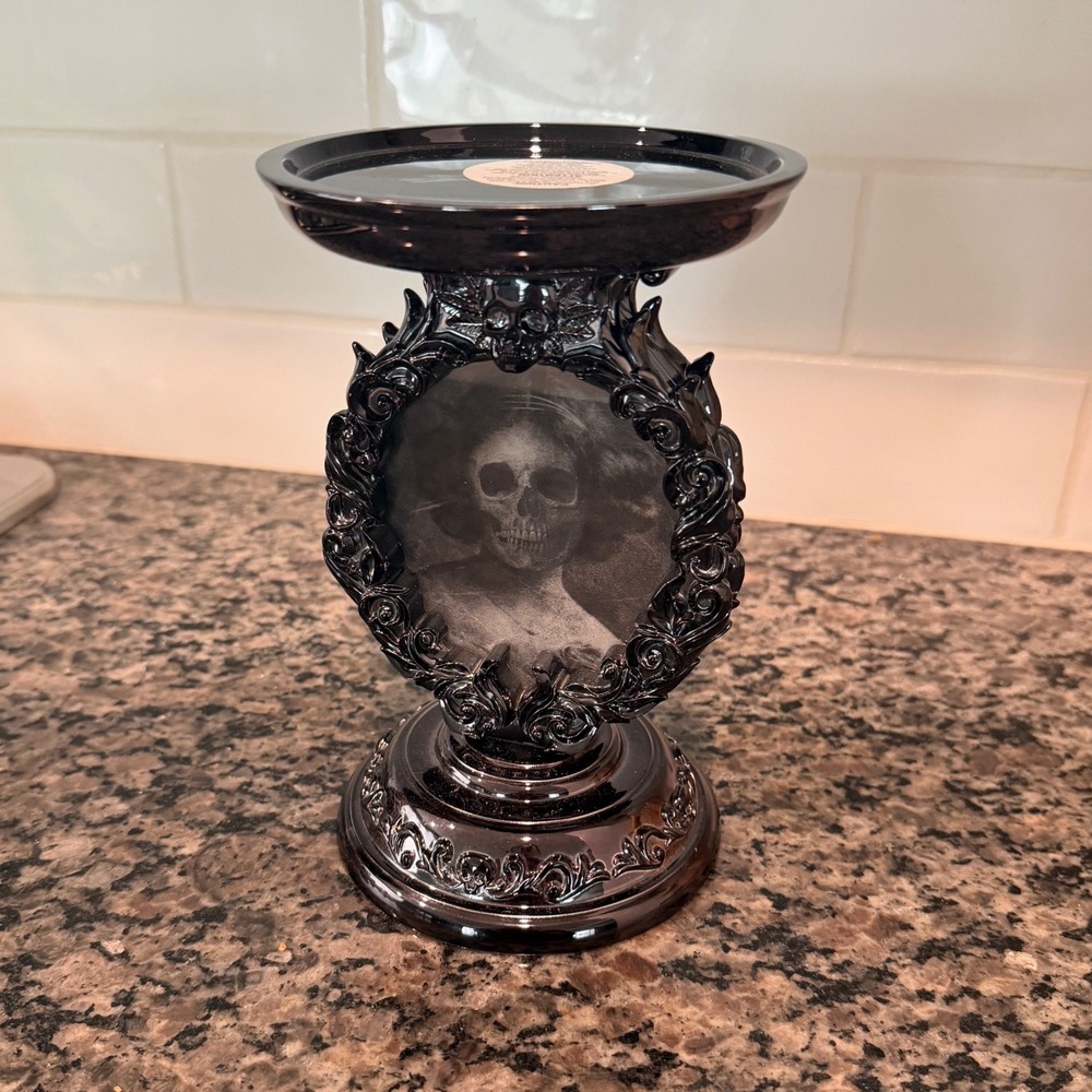 Bath & Body Works Halloween 2023 Lenticular Portrait 3-Wick Candle Holder NWT